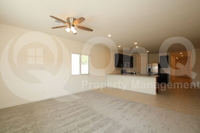 Building Photo - 2547 N Abbey Rd