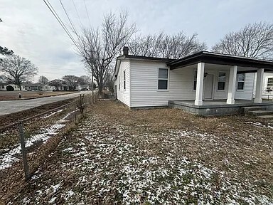 Building Photo - 500 N 3 1/2 Ave