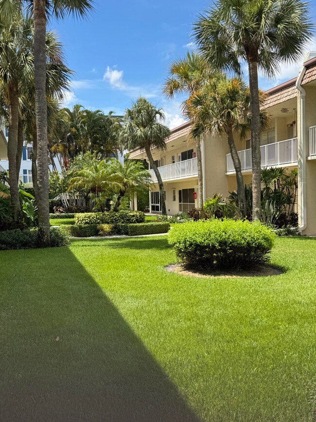 Building Photo - 640 Snug Harbor Dr