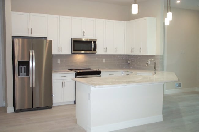 Building Photo - 250 Indies Way