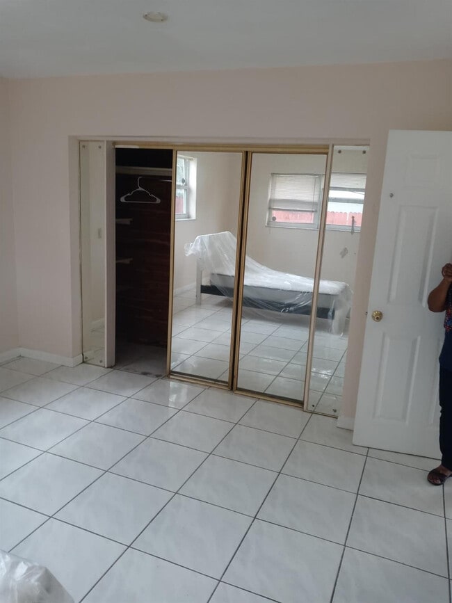 Foto del edificio - 701 SW 4th St