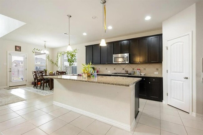 Foto del edificio - 3728 Mineral Dr