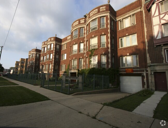 Foto del edificio - 7129 S Euclid Ave