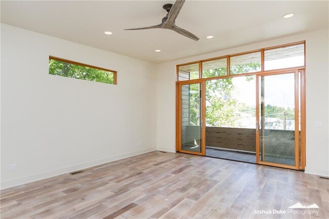 Foto del edificio - 537 W Meadow St