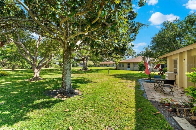 Foto del edificio - 2304 Lark Ln