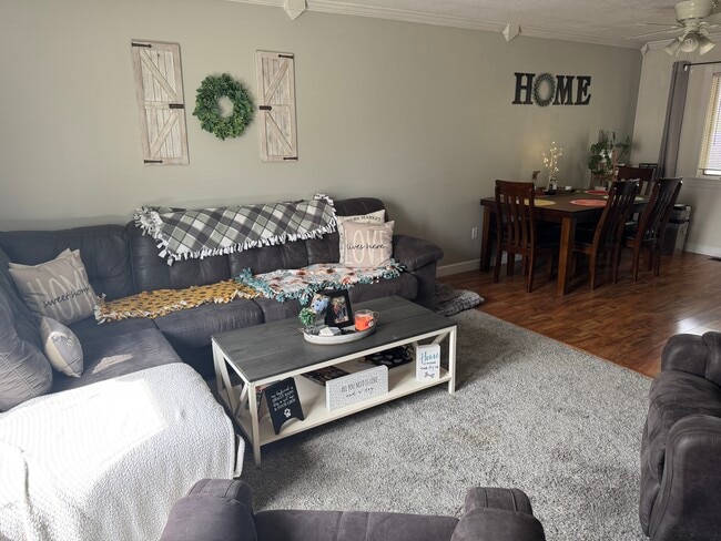 Foto del edificio - 1812 Lakeview Dr