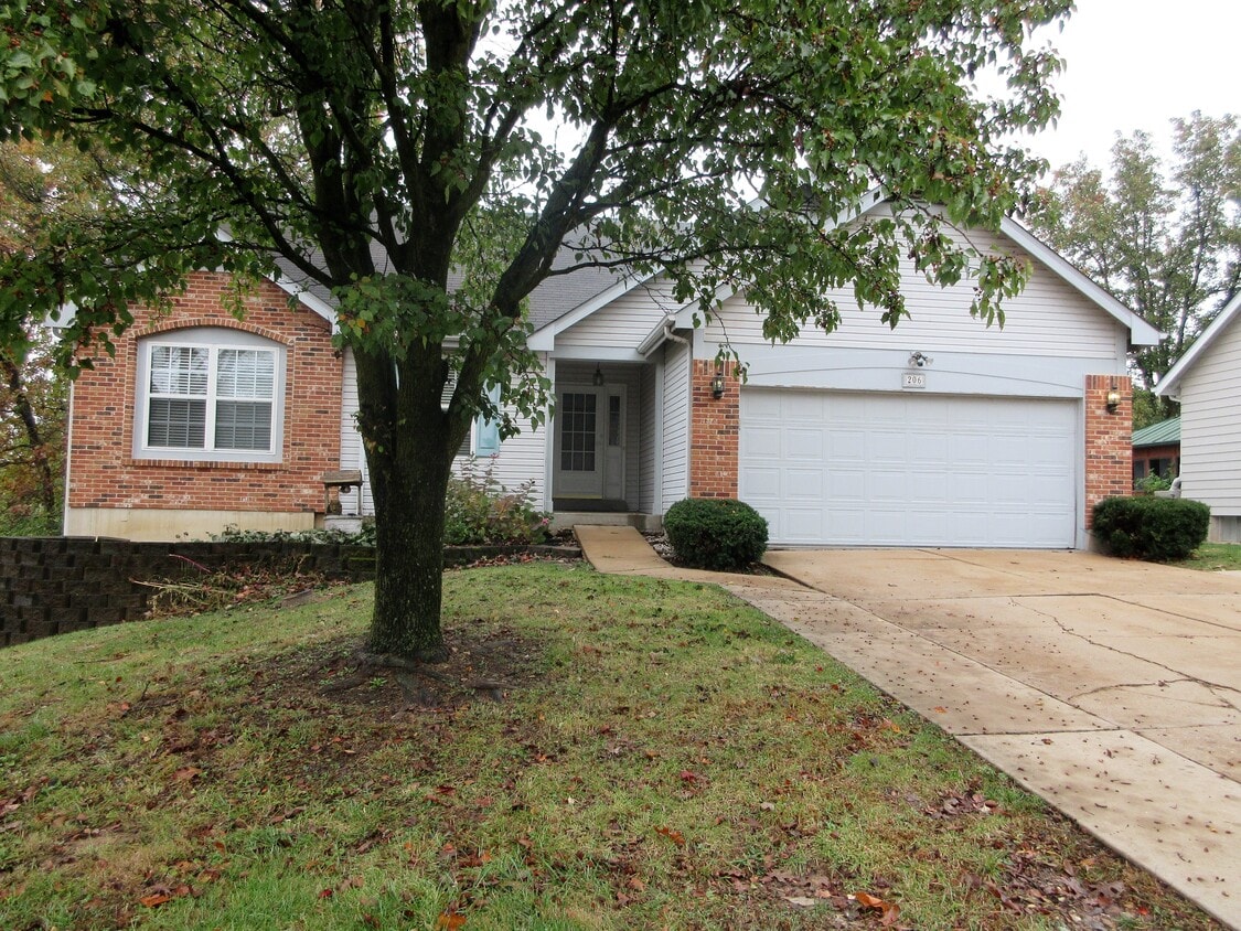Primary Photo - 206 Crescent Ave