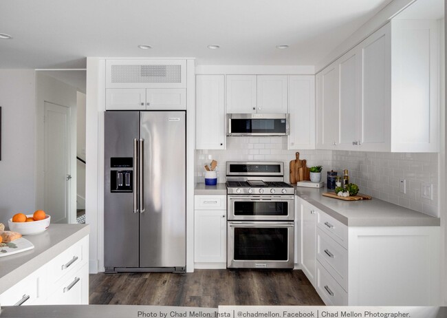 Building Photo - 420 Heliotrope Ave