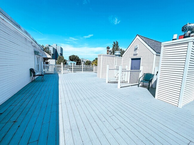 Foto del edificio - 218 Thorndike St