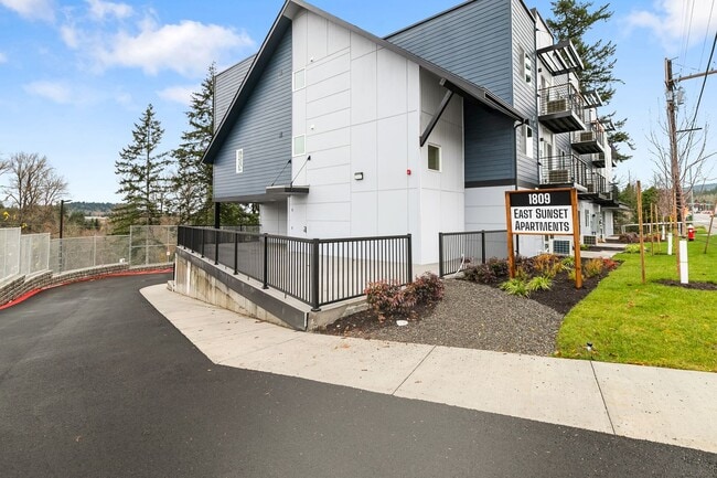 Interior Photo - Brand New Apartments for Rent | 1, 2 & 3 Bedrooms Available | Parking + Patios - ONE MONTH FREE!