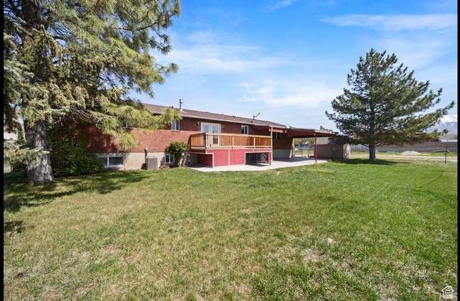 Building Photo - 689 W 1200 N