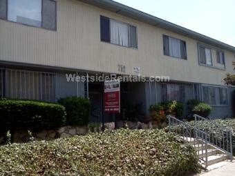 Primary Photo - 752 S Wilton Pl