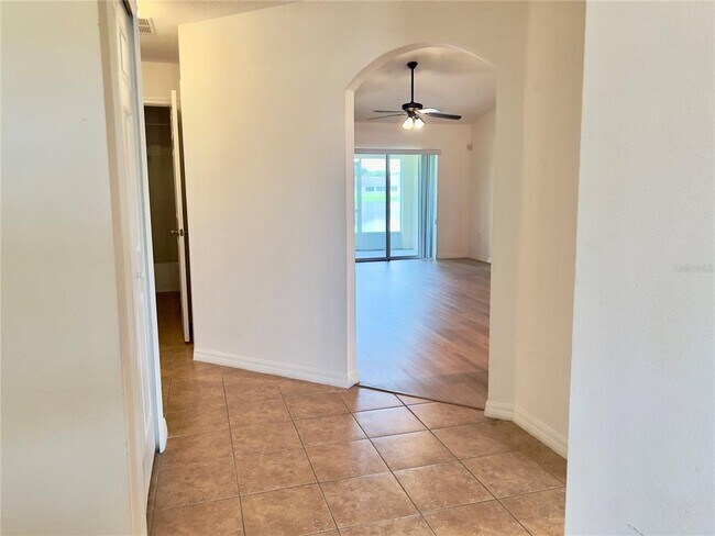 Foto del edificio - 2637 Shelby Ruth Pl