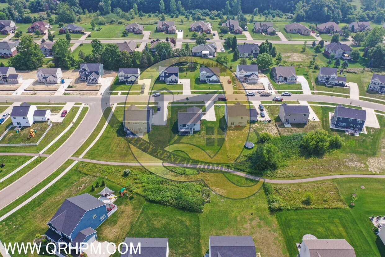 Primary Photo - Immaculate Upgraded 3-Bed / 2-Bath Home in...