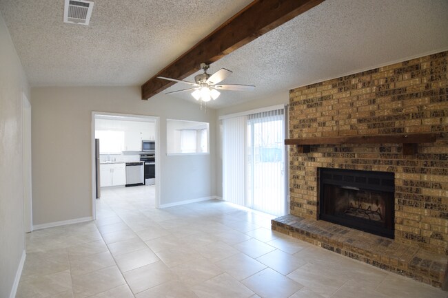 Building Photo - 3703 Pilgram Dr