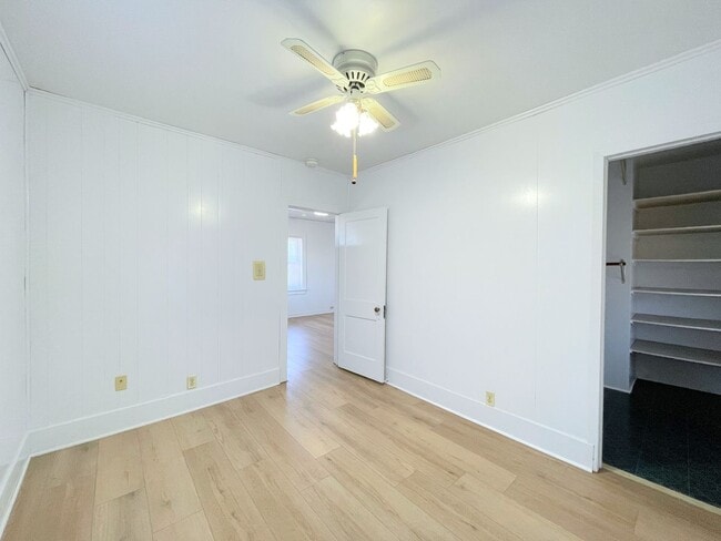 Foto del edificio - 2 bedroom home in South Hutchinson