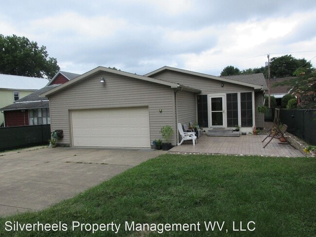 Building Photo - 2 br, 2 bath House - 1012 Lakeview Drive