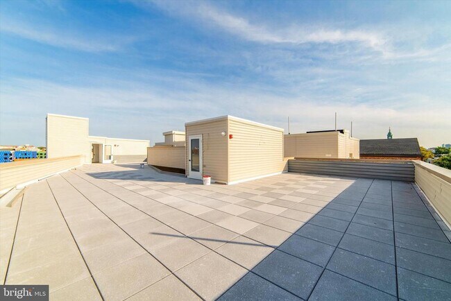 Foto del edificio - 1643 N 2nd St