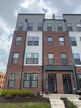 Building Photo - 244 Brattice Dr