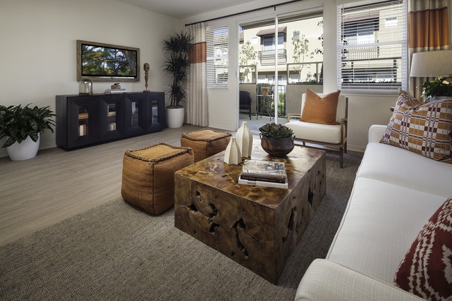 Shadow Oaks Apartment Homes Apartments Irvine, CA