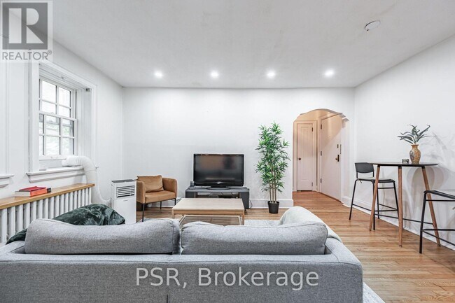 Photo du bâtiment - 480 Oriole Pkwy