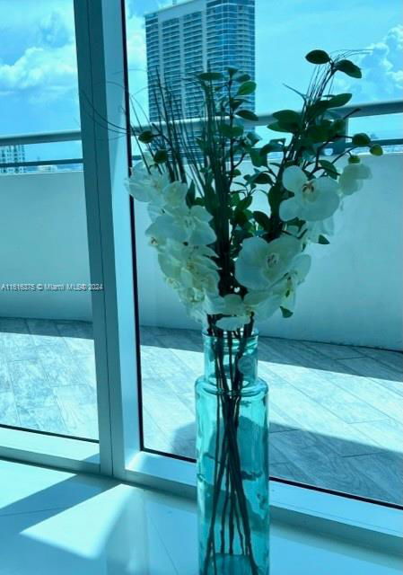 Foto del edificio - 60 SW 13th St