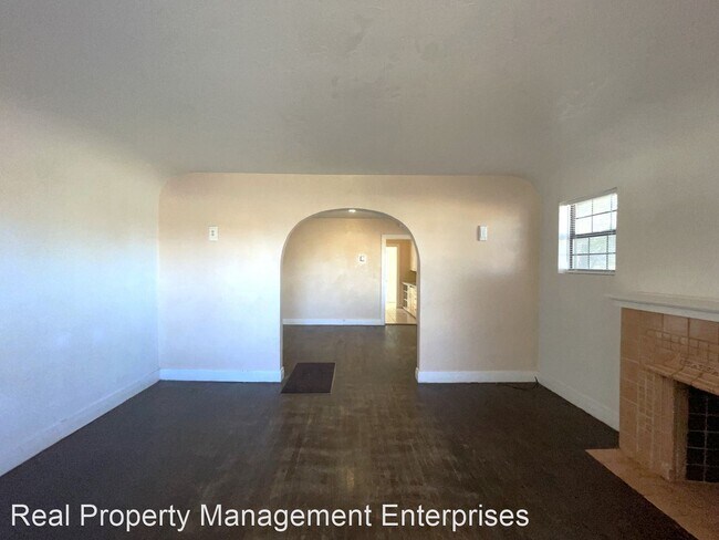 Building Photo - 2 br, 1 bath House - 3644 NW 13th St