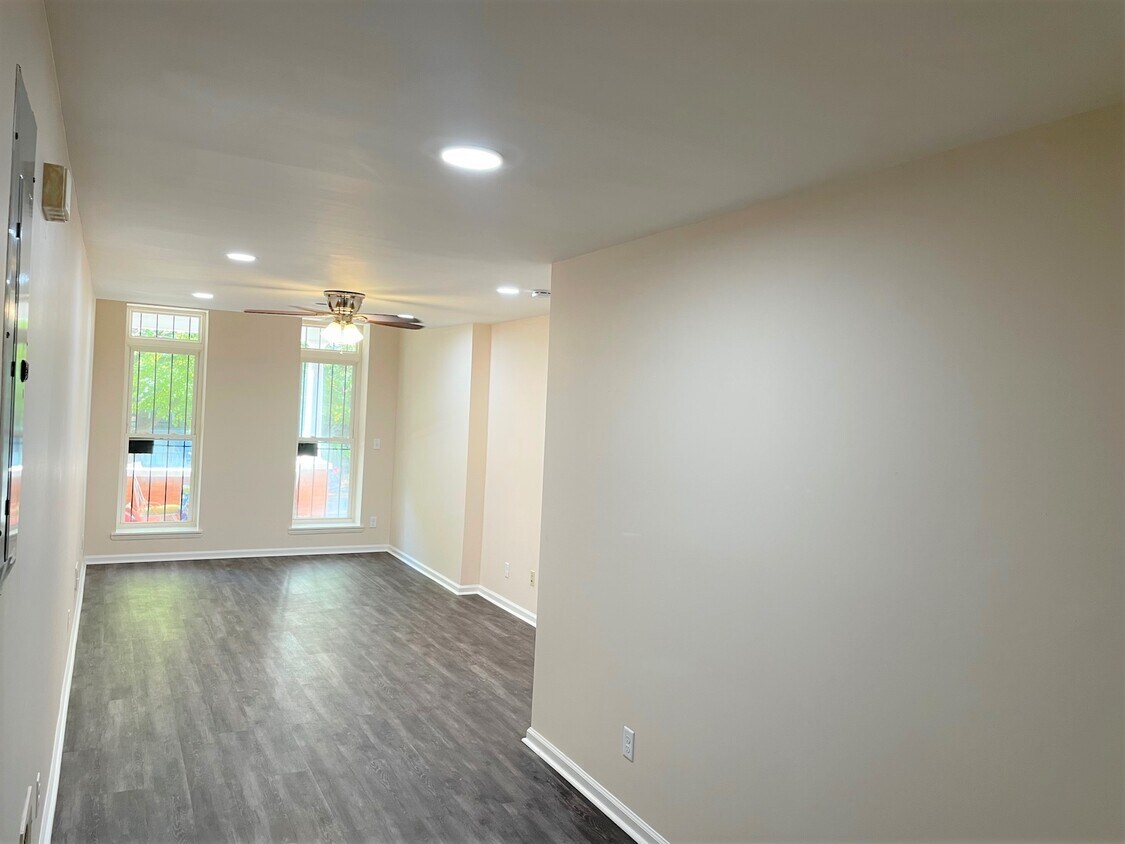 Foto principal - 2217 Linden Ave