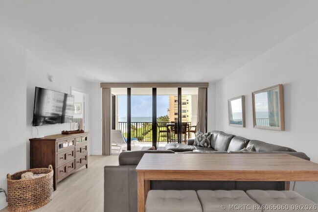 Building Photo - 200 Ocean Trail Way