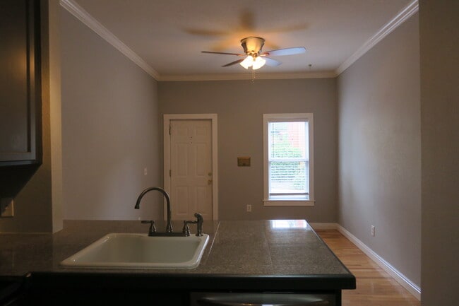 Building Photo - 2482 West Argyle Place