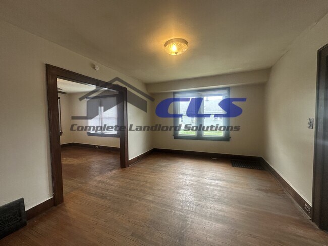Foto del edificio - 1300 S 19th St
