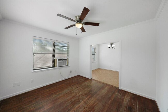 Building Photo - 406 Quitman St