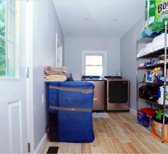 Foto del edificio - 4603 White Ave