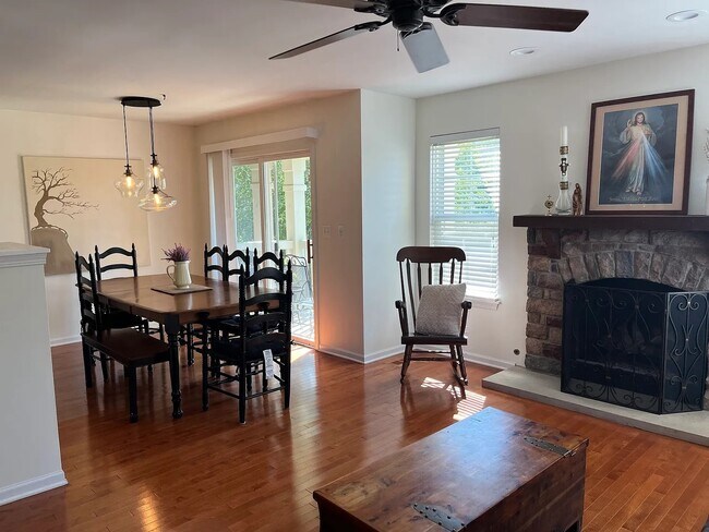 Foto del edificio - 1290 Derry Ln