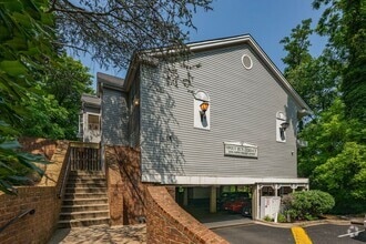 Building Photo - 2050 N Calvert St