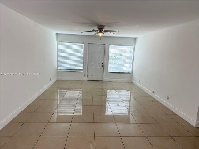 Foto del edificio - 2024 NE 26th St