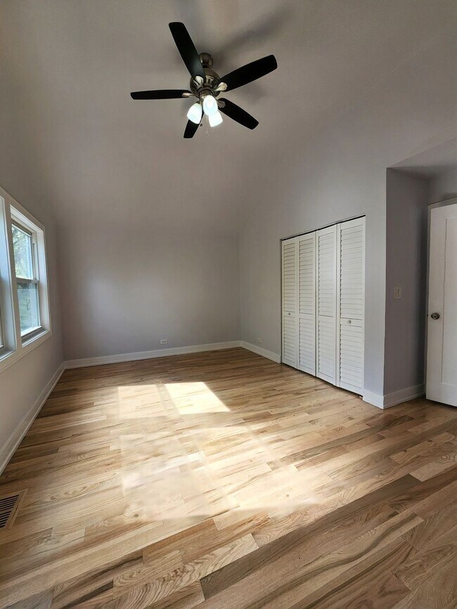 Foto del edificio - Amazing 3 bed/1.5 bath Updated unit