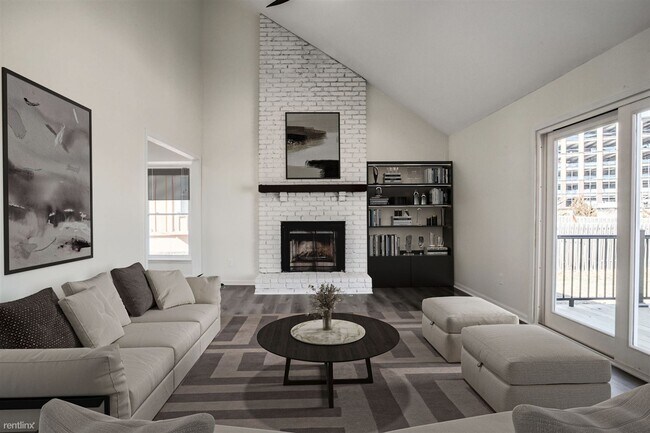 Foto del edificio - 3 br, 2 bath Duplex - 10638 West 115th Street