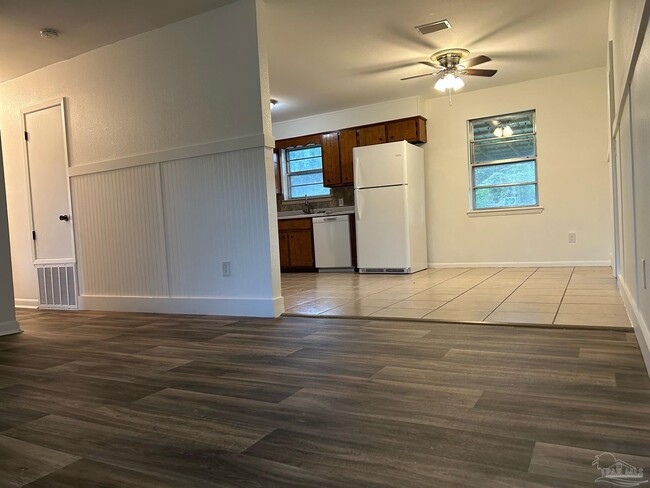 Building Photo - 4258 Bell Ln