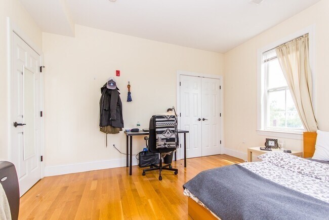 Building Photo - 44 Ellery St