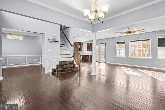 Foto del edificio - 21169 Elizabeth Hill St