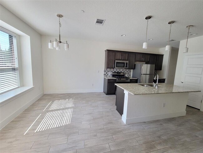 Building Photo - 12317 Maypole Bend
