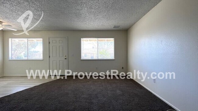 Building Photo - Spacious 1 Bed, 1 Bath Hesperia Apartment!!!