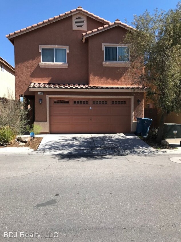 Building Photo - 3 br, 2.5 bath House - 1852 VIDA PACIFICA ST