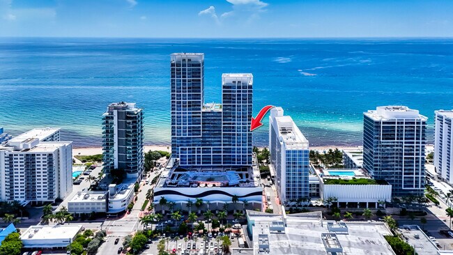 Building Photo - 6899 Collins Ave