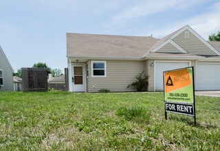 Building Photo - 516-518 Brookmont Dr