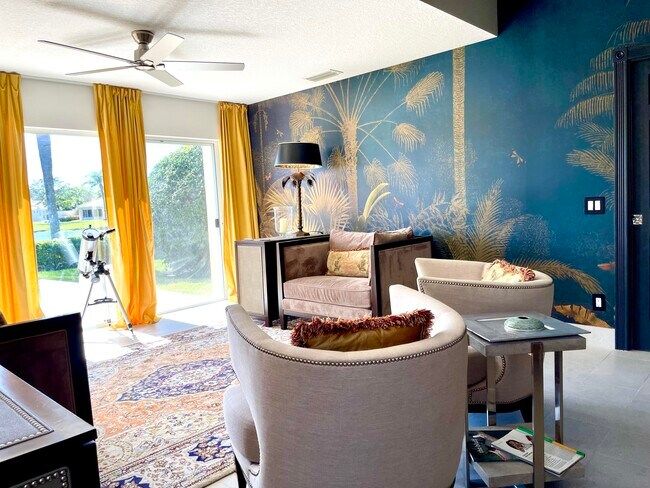 Building Photo - 9193 SE Retreat Dr