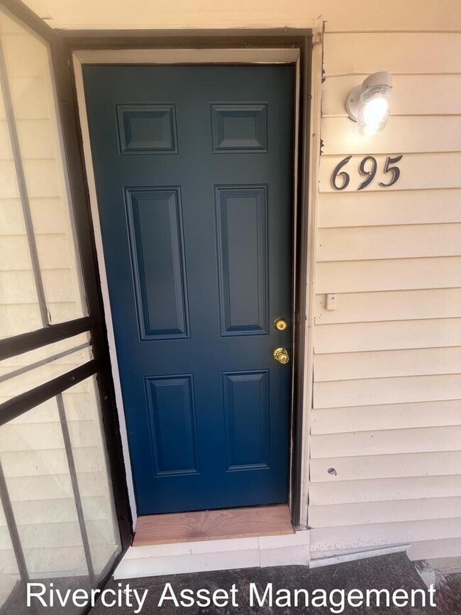 Building Photo - Cute & Quaint Renovated Home!!! Section 8 ...