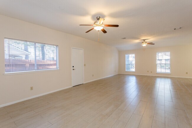 Foto del edificio - 9206 Towerstone Dr