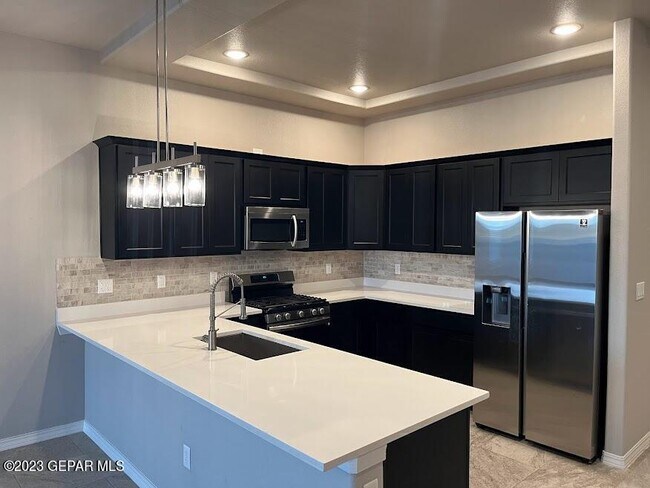 Foto del edificio - 14772 John McNeely Ave